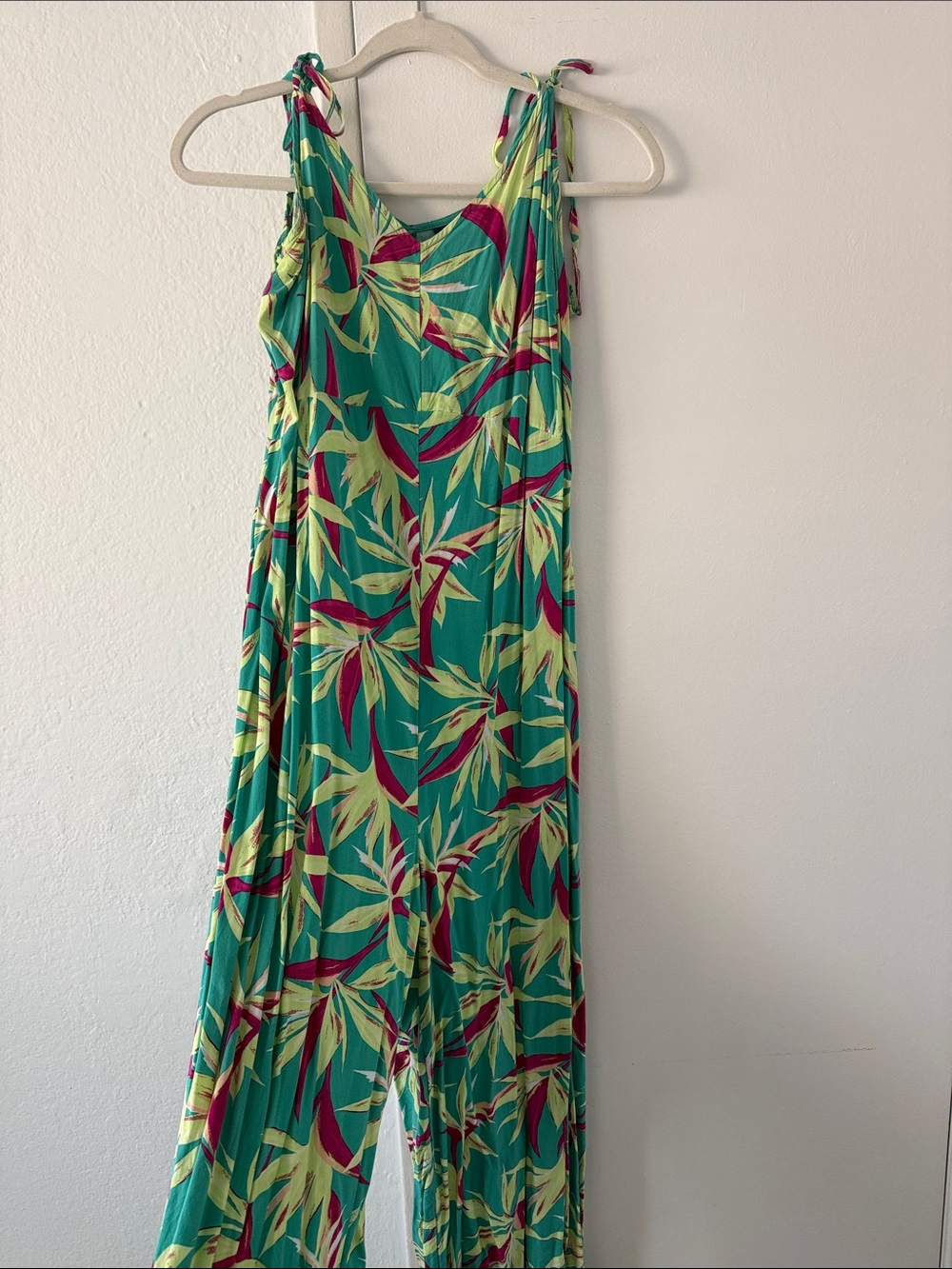 Old Navy Tie-Shoulder Green Tropical Print jumper
